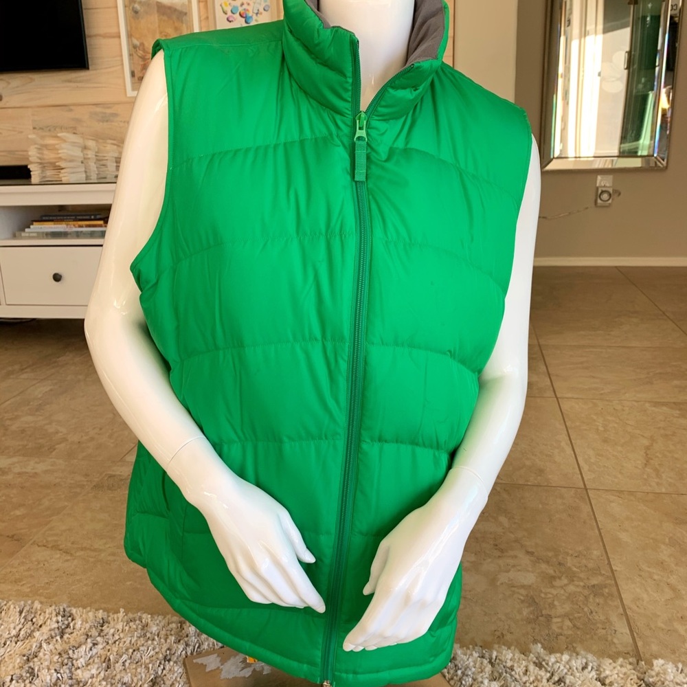 Land’s End kelly green puffer vest